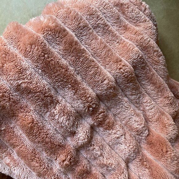 Pair Room Essentials Channeled Plush Terracotta Throw Blanket 50"x60" Midweight - Picture 5 of 5